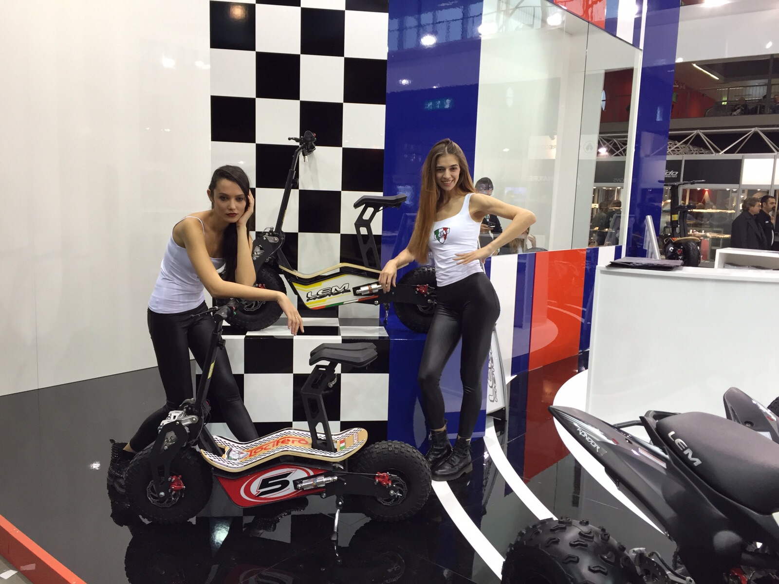 tartarini-mad-stand-eicma-2015-milano-novembreMAD-ARMY- electric scooter velocifero no highper high-per – China’s Maiway Industry tartarini-mad-stand-eicma-2015-milano-novembre MAD-ARMY- electric scooter velocifero no highper high-per - China’s Maiway Industry